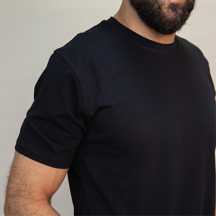 Custom classic fit t-shirt in black with a comfortable and stylish design for everyday wear