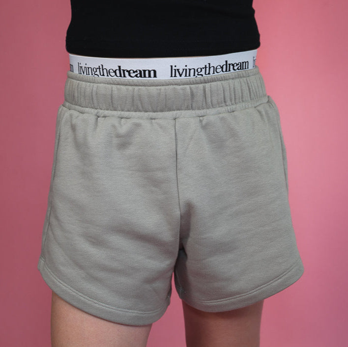dreamwithreem comfortable camo shorts in light gray activewear with elastic waistband