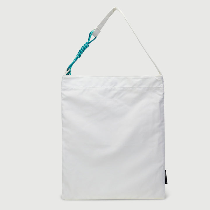 dreamwithreem white Custom Tote Zipper Pocket bag with adjustable strap and minimalist design